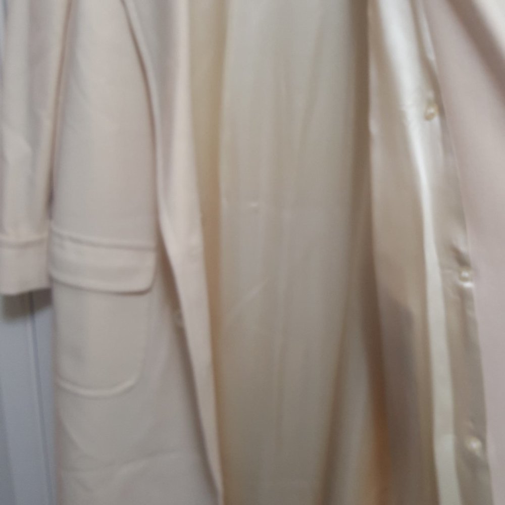 Anna Collection Wool Coat - Picture 7 of 7